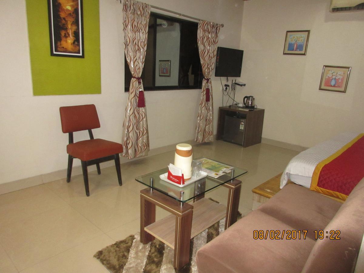 Hotel Panchratna Panvel Exterior photo