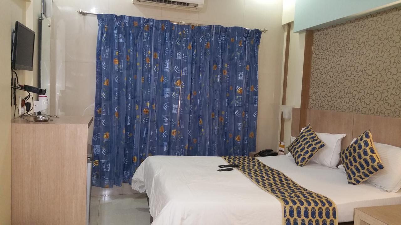 Hotel Panchratna Panvel Exterior photo